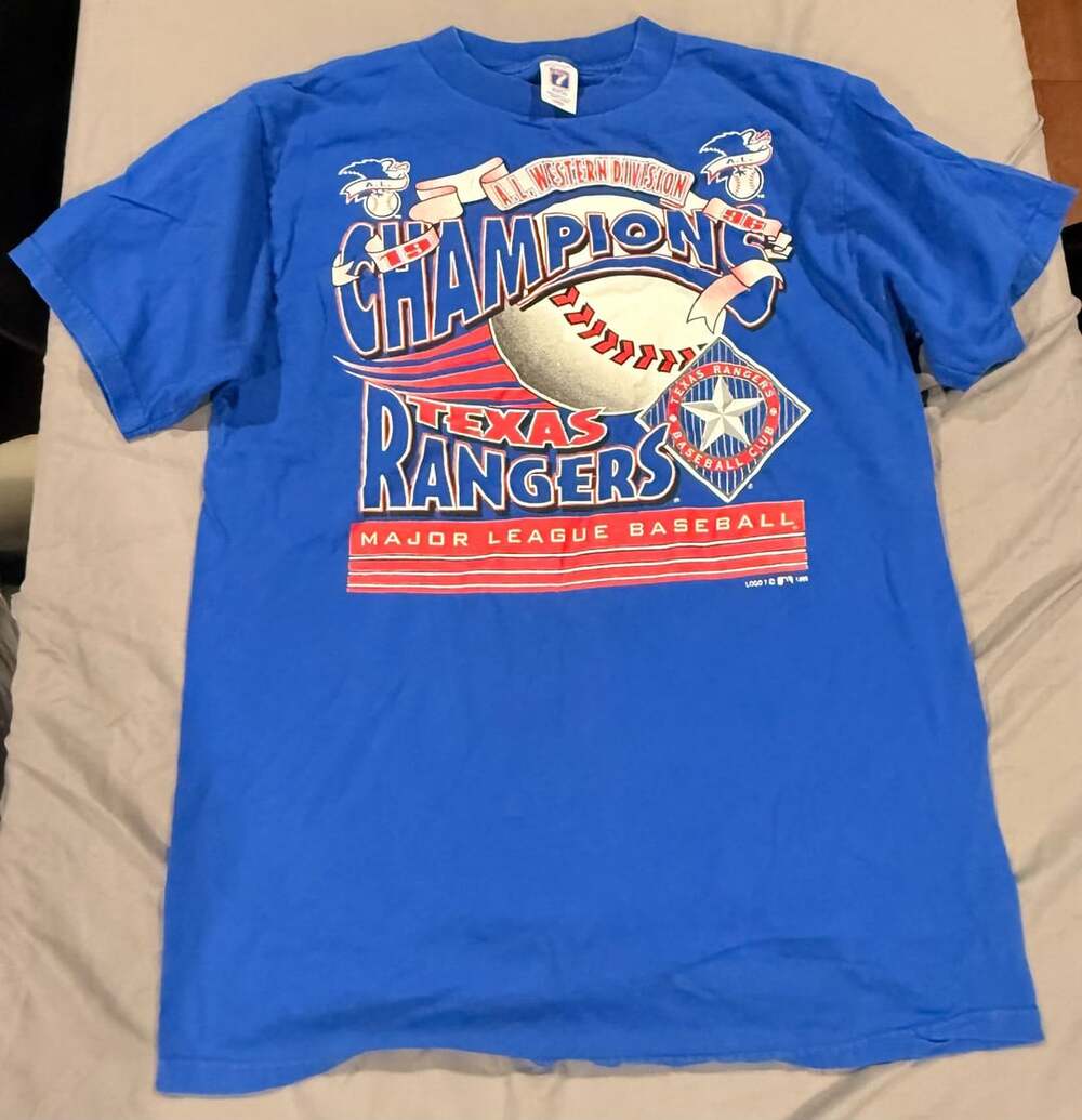 Vintage 1996 Texas Rangers A.L. Western Division Champions Logo 7 T-Shirt Blue L